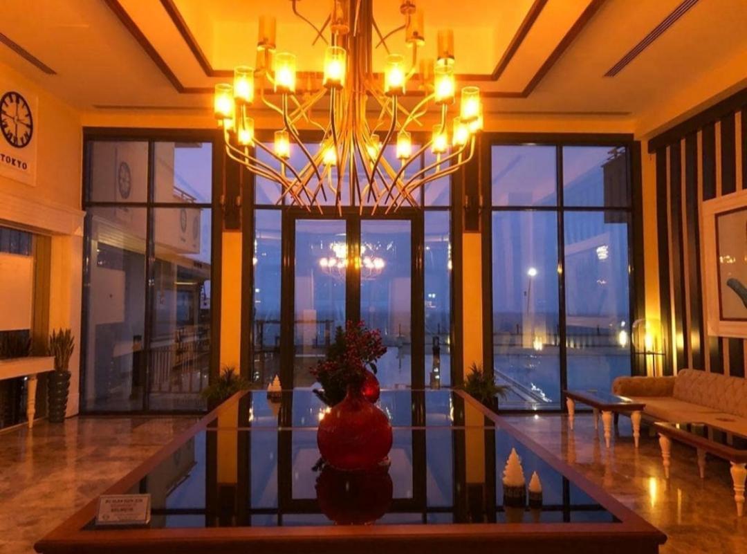 Blue Pier Hotel コジャエリ エクステリア 写真