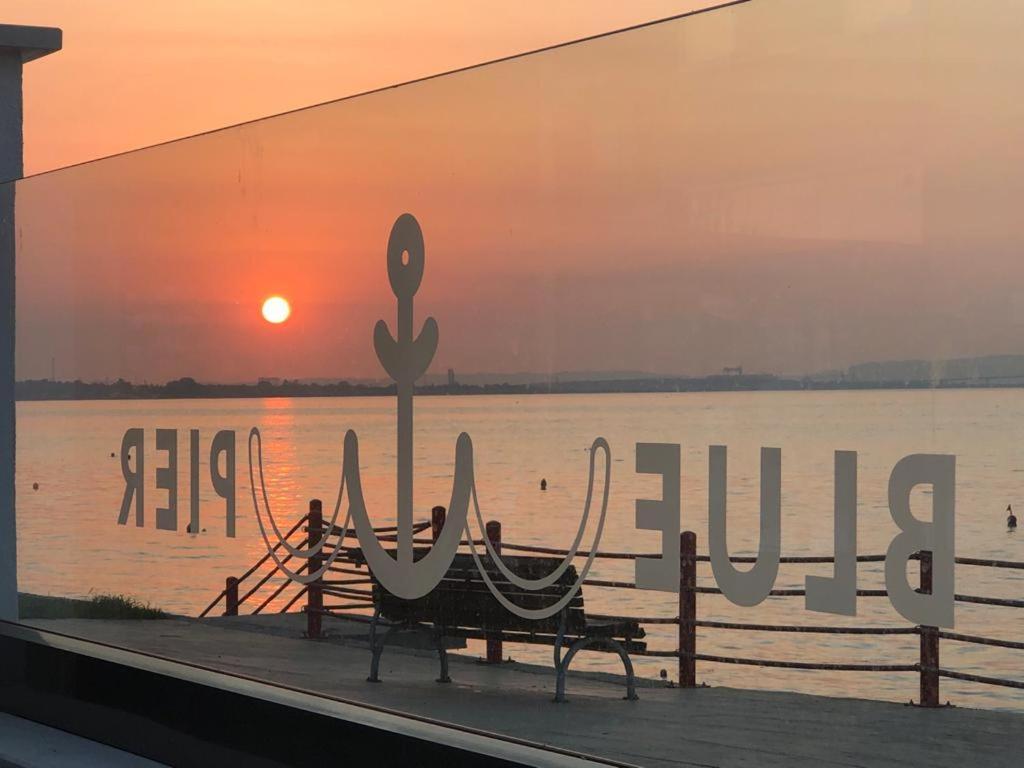 Blue Pier Hotel コジャエリ エクステリア 写真