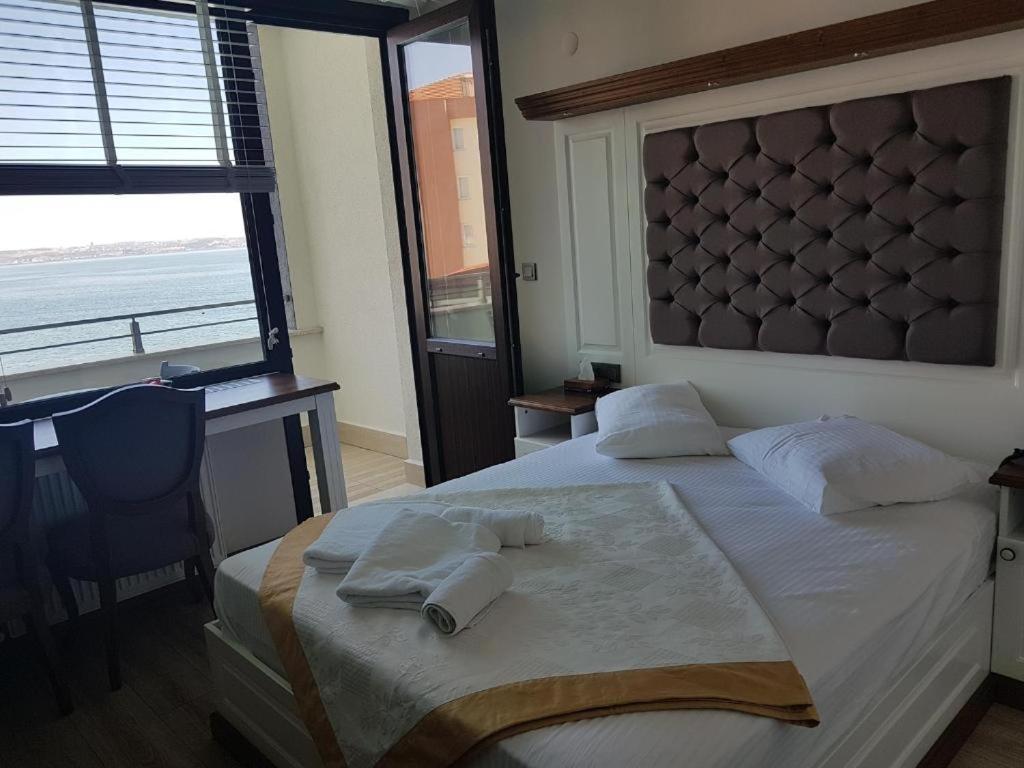 Blue Pier Hotel コジャエリ エクステリア 写真