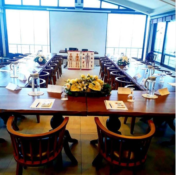 Blue Pier Hotel コジャエリ エクステリア 写真