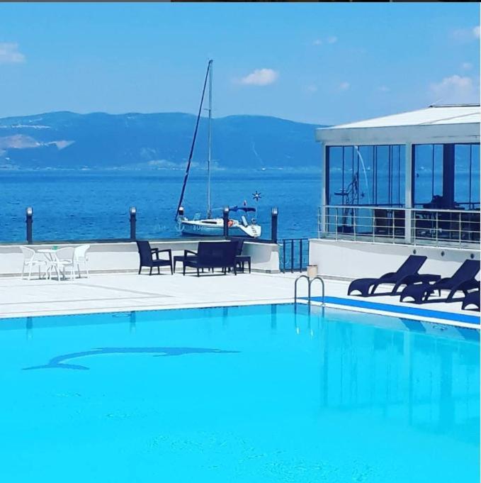 Blue Pier Hotel コジャエリ エクステリア 写真