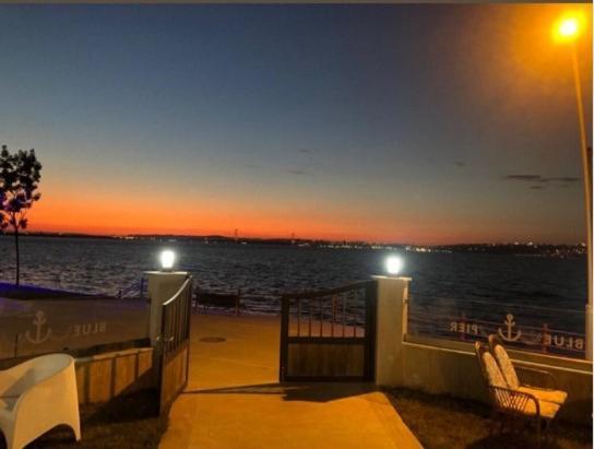 Blue Pier Hotel コジャエリ エクステリア 写真