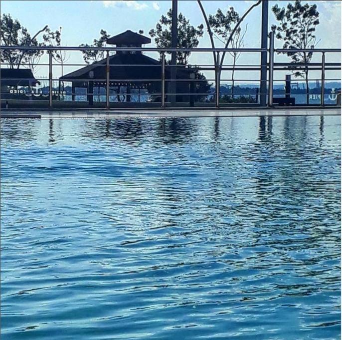 Blue Pier Hotel コジャエリ エクステリア 写真