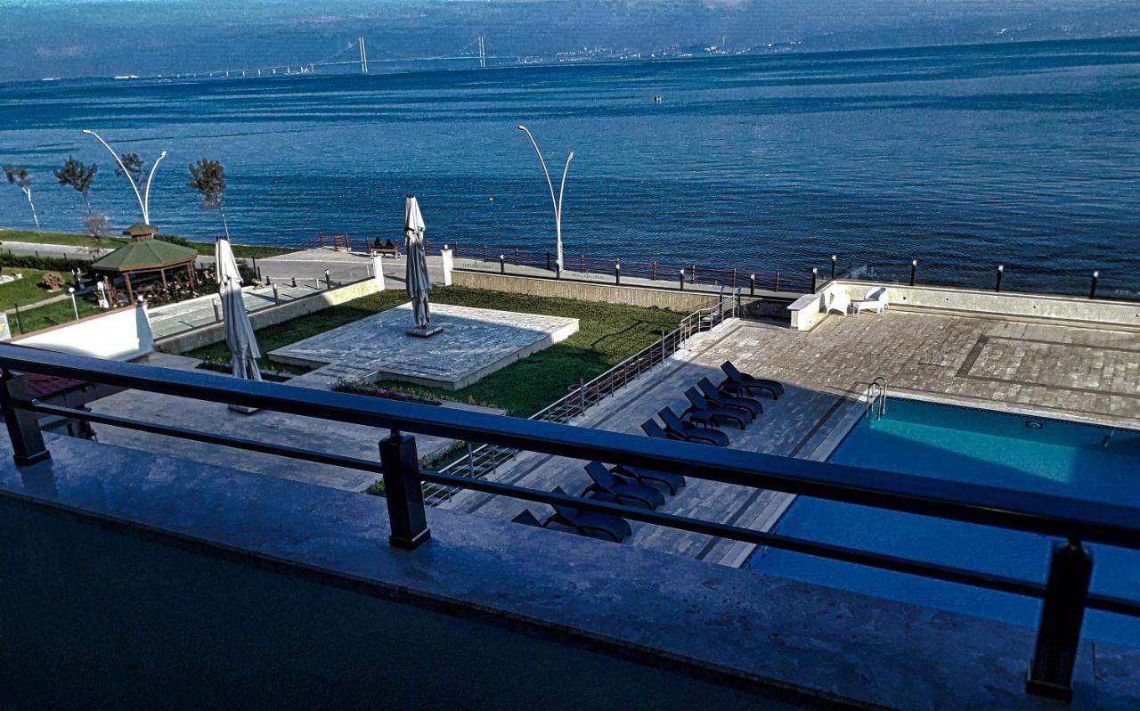 Blue Pier Hotel コジャエリ エクステリア 写真